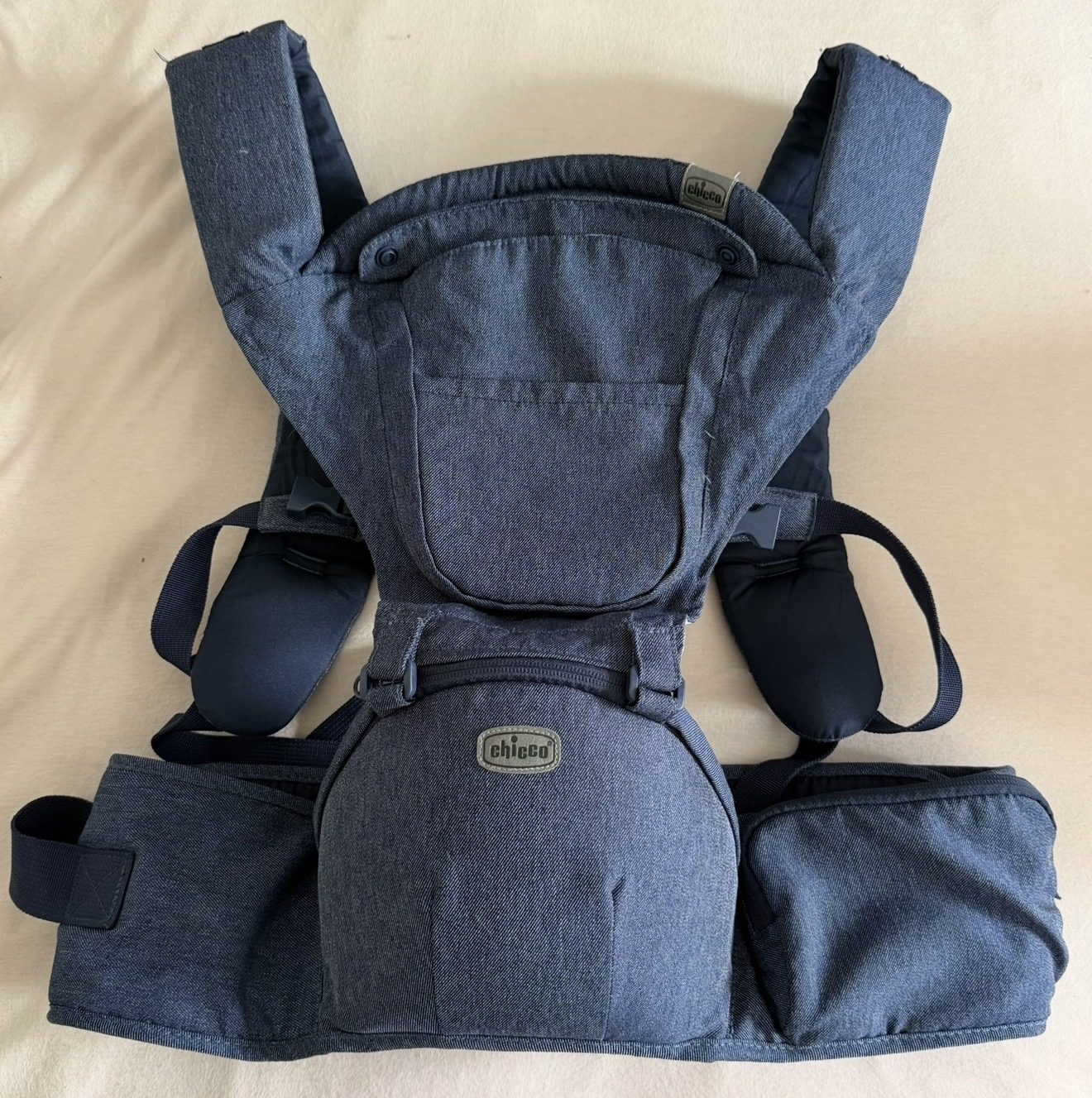 Porte-bébé Chicco Hip Seat Carrier – Bleu jean – Jusqu’à 15 kg — Chicco — La Réunion