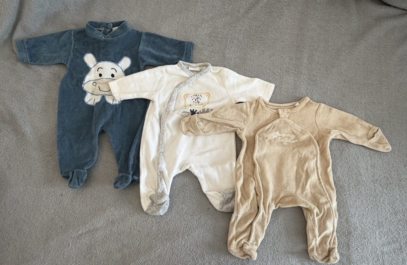 Lot vêtements bébé 1 mois