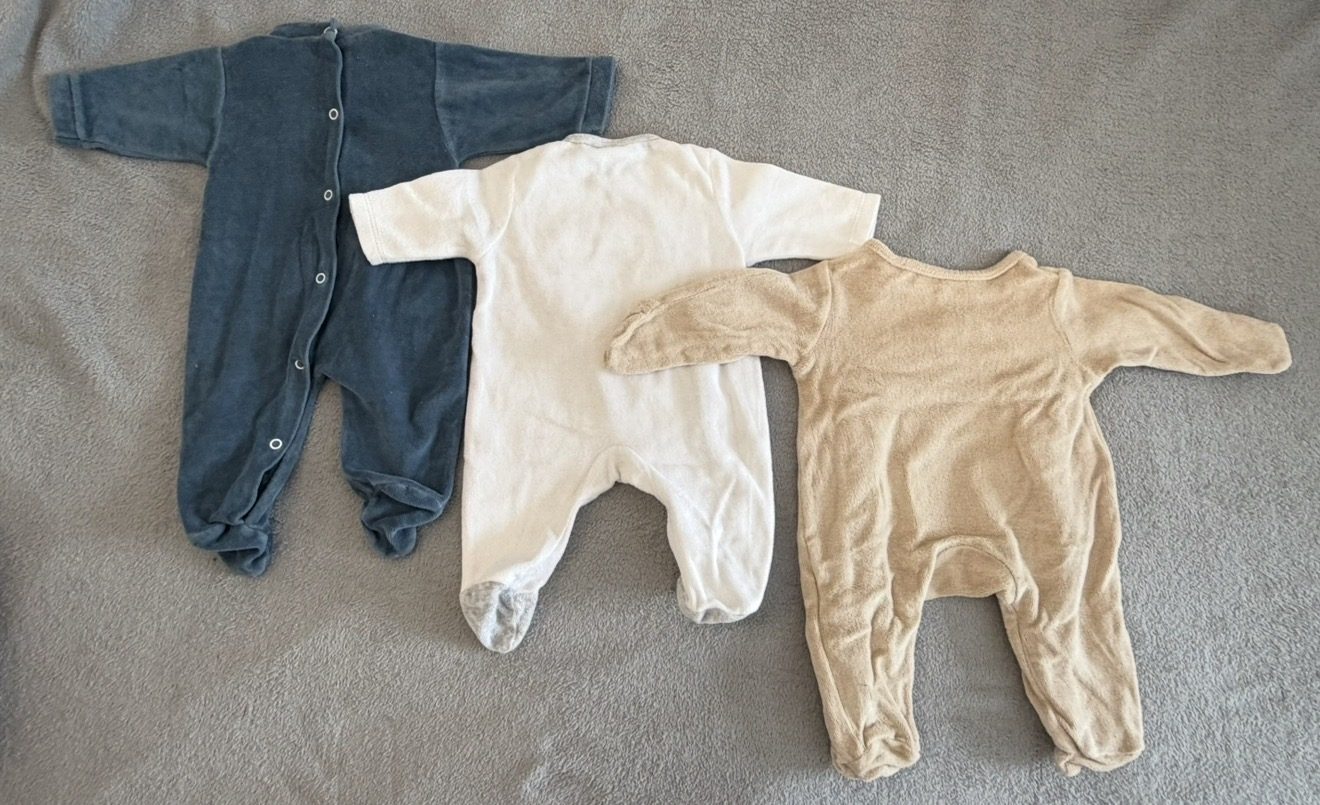 Lot vêtements bébé 1 mois