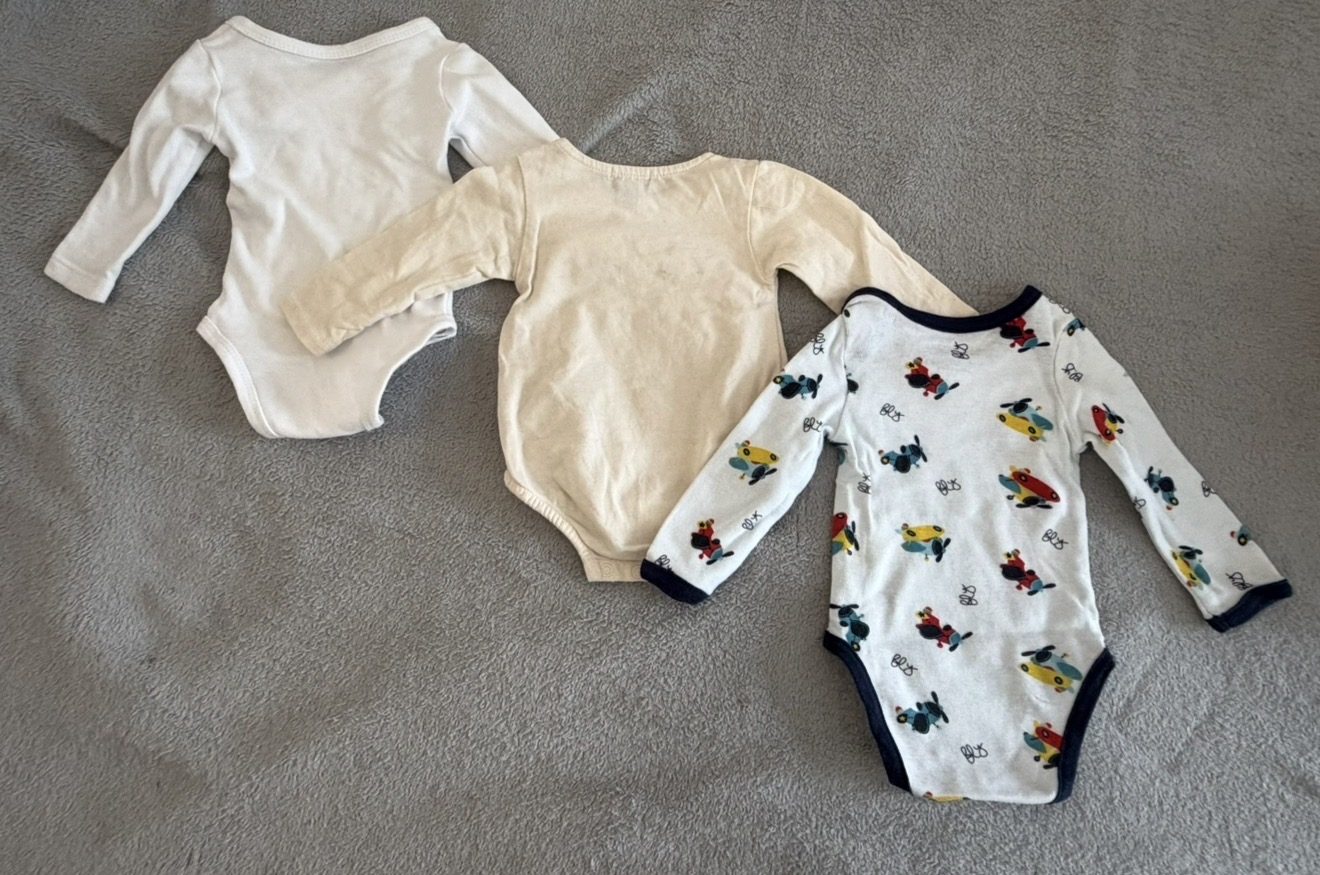 Lot vêtements bébé 1 mois