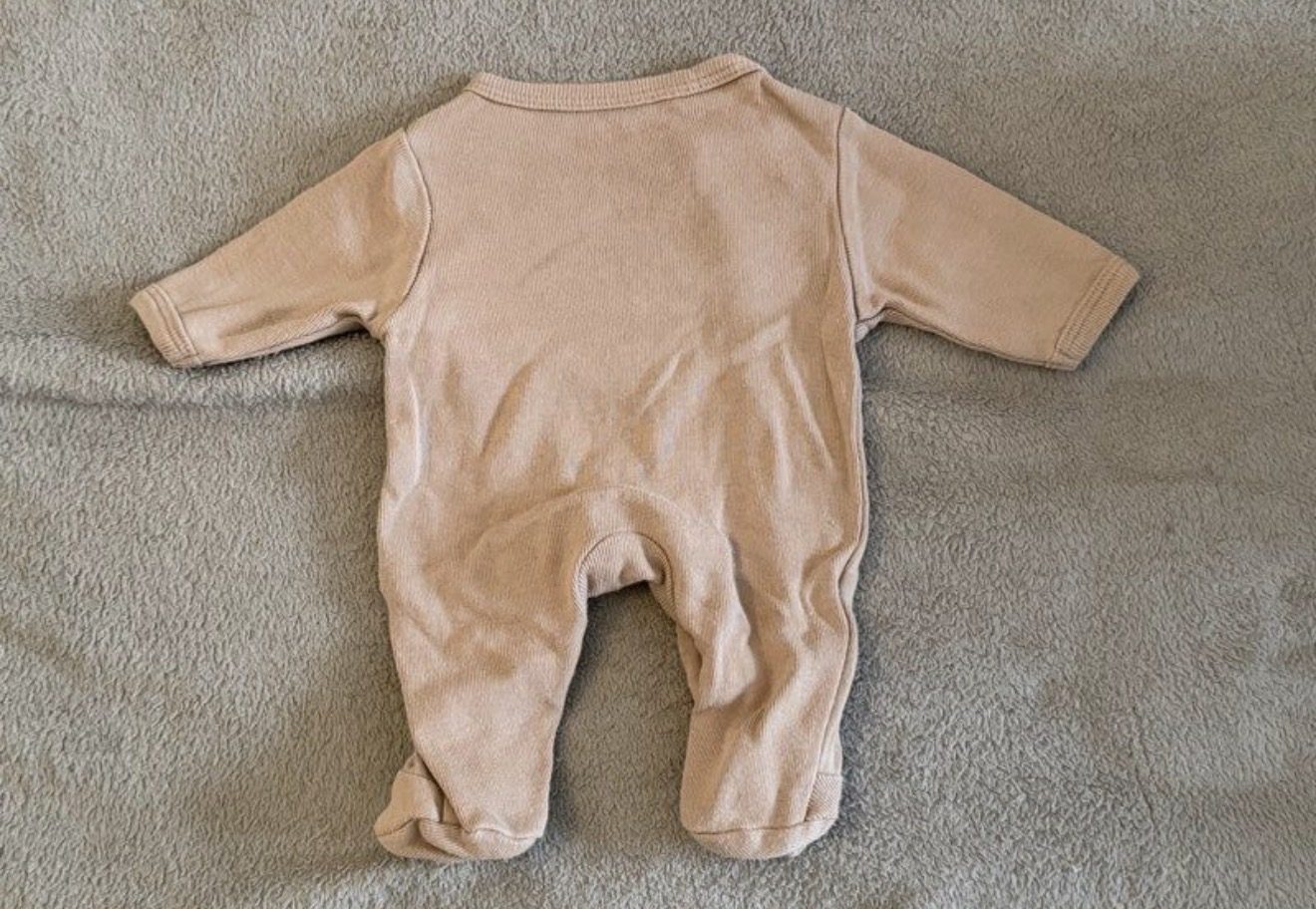 Lot 2 vêtements taille prématuré