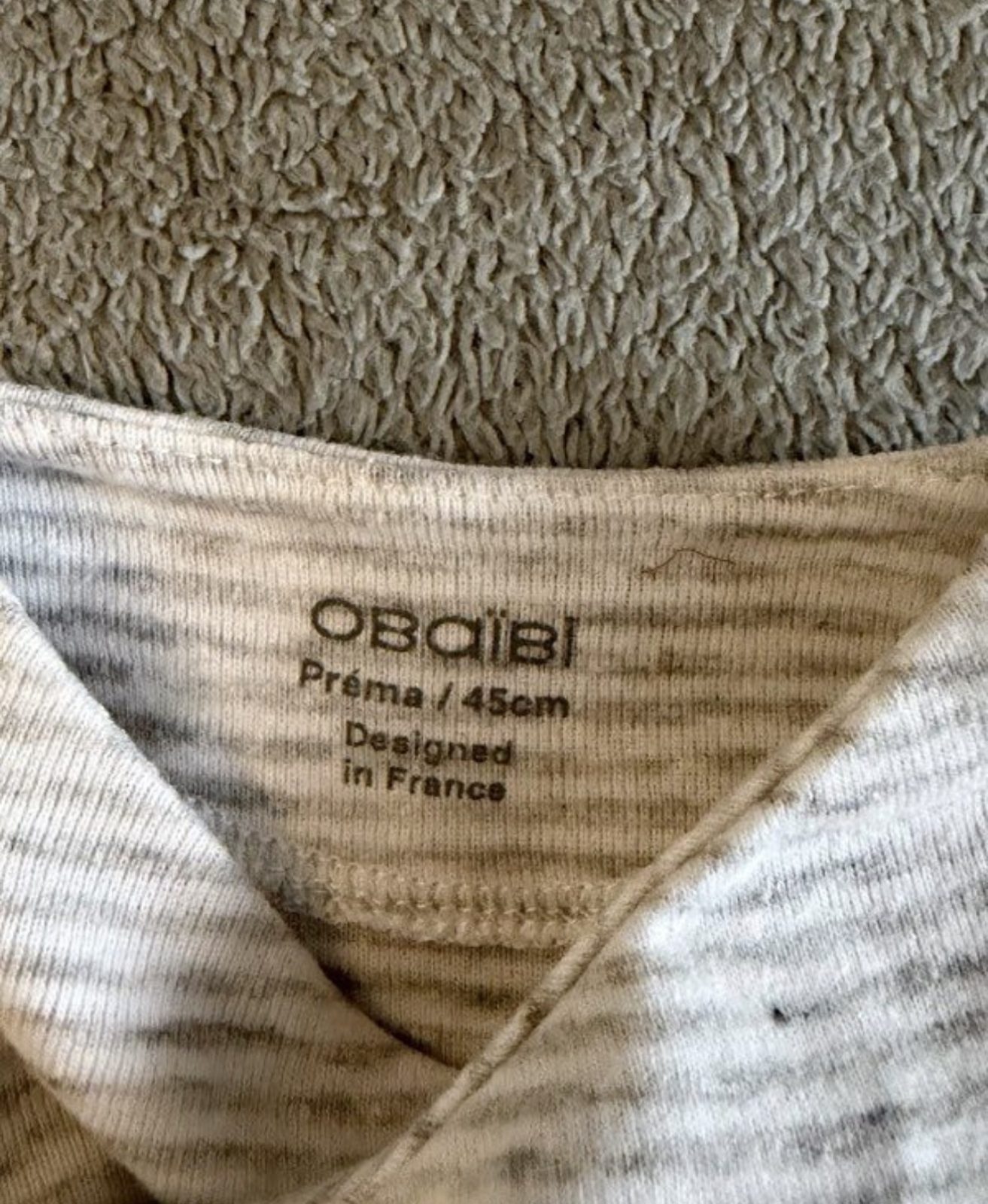 Lot 2 vêtements taille prématuré