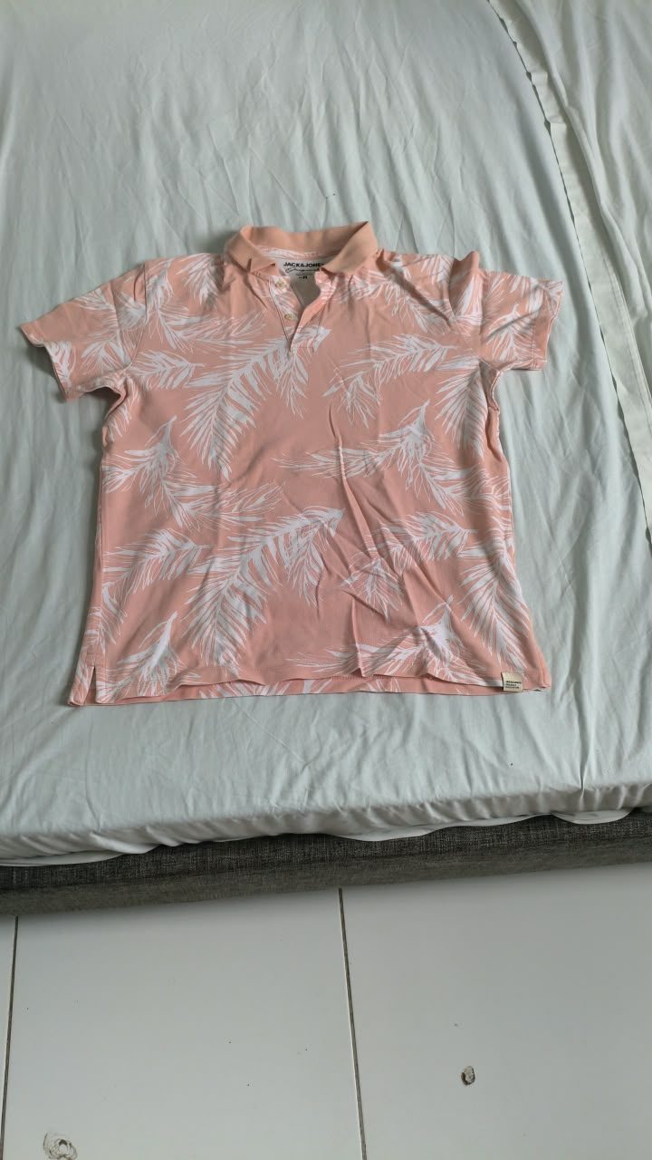Polo saumon à motifs de feuillage — M