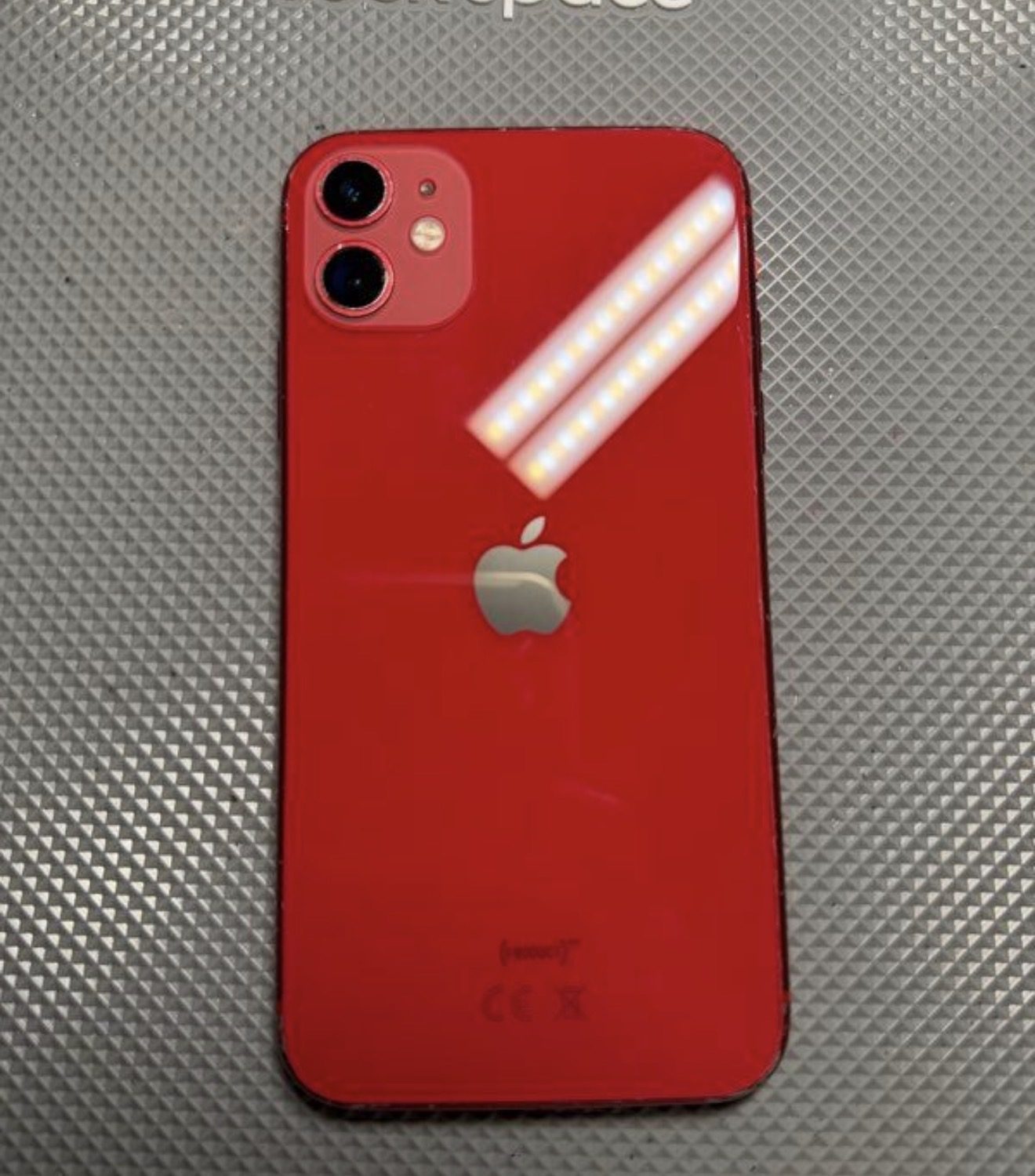 iPhone 11 – 64 Go – Rouge (PRODUCT)RED
