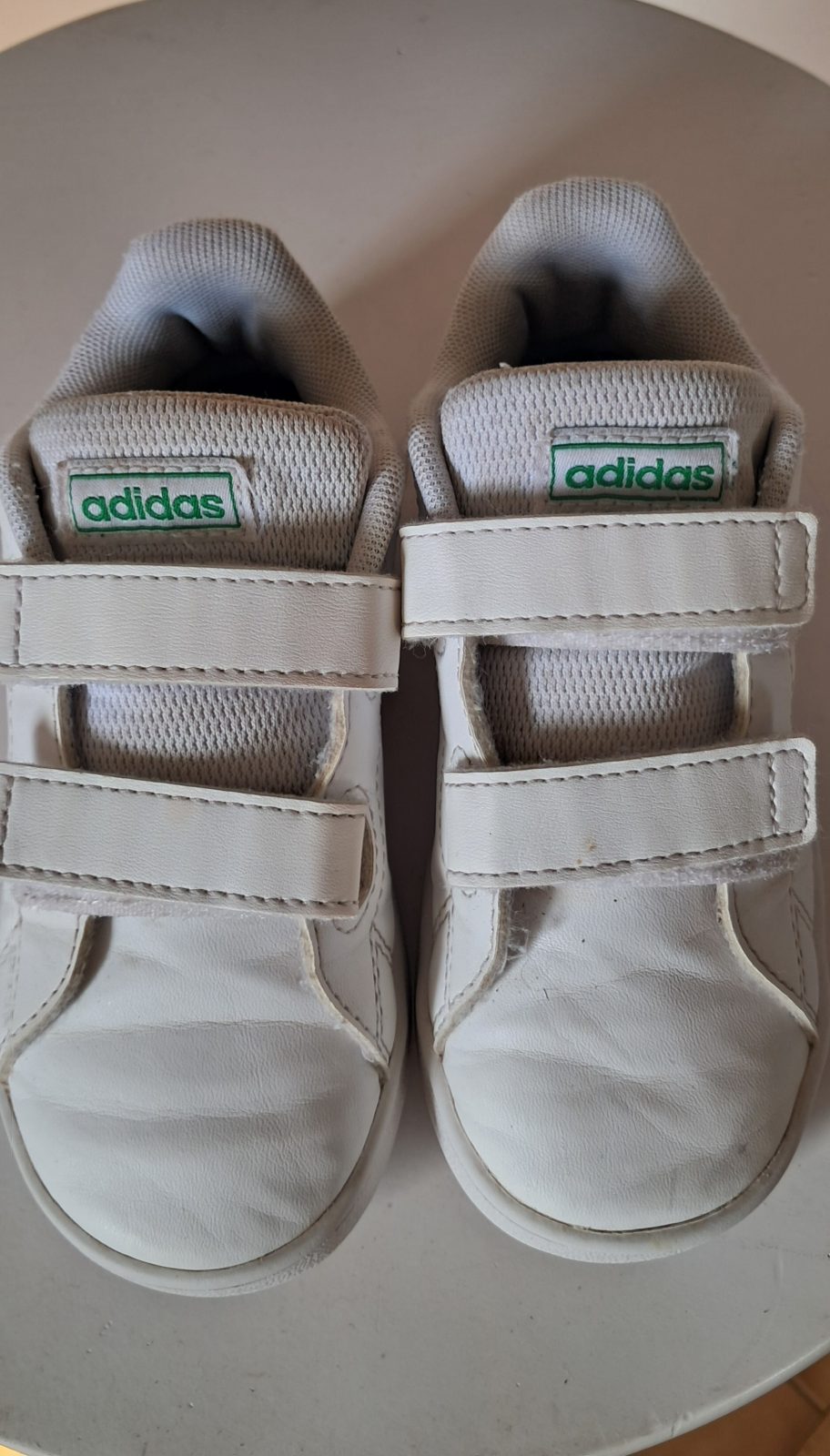 Baskets enfant Adidas blanches et vertes à scratch