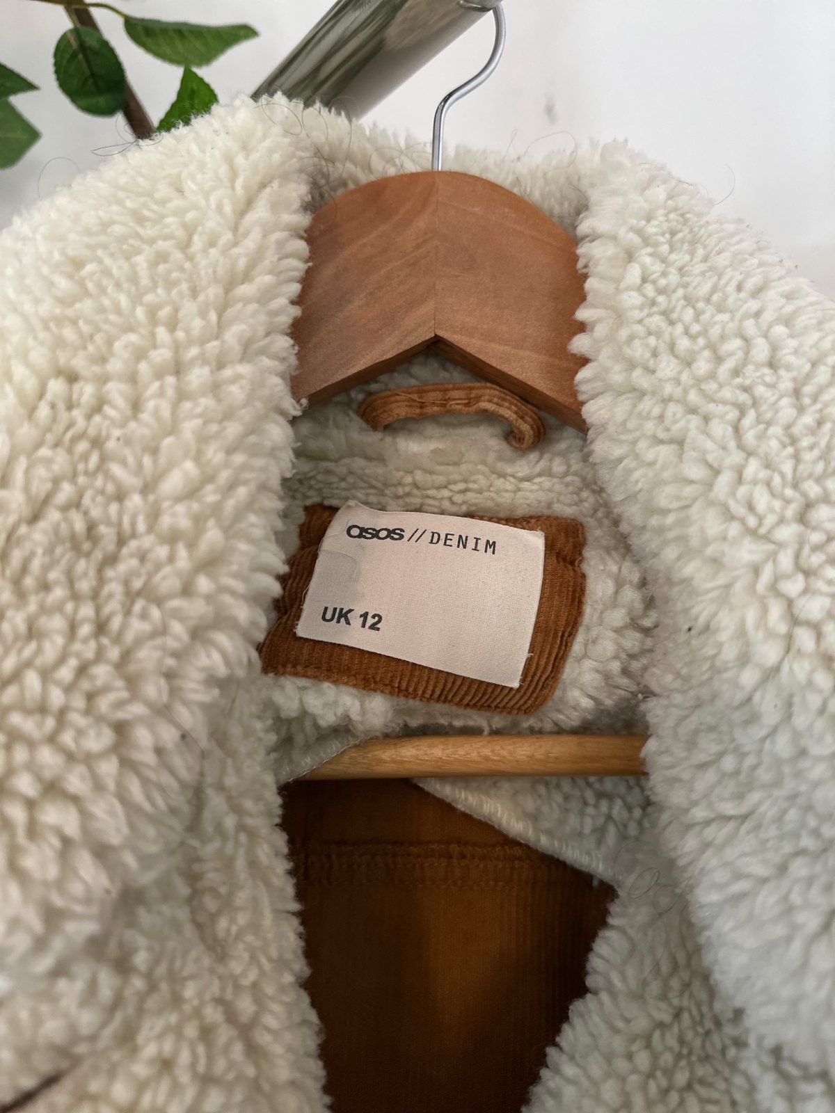 Veste en velours côtelé marron doublée sherpa – ASOS Denim