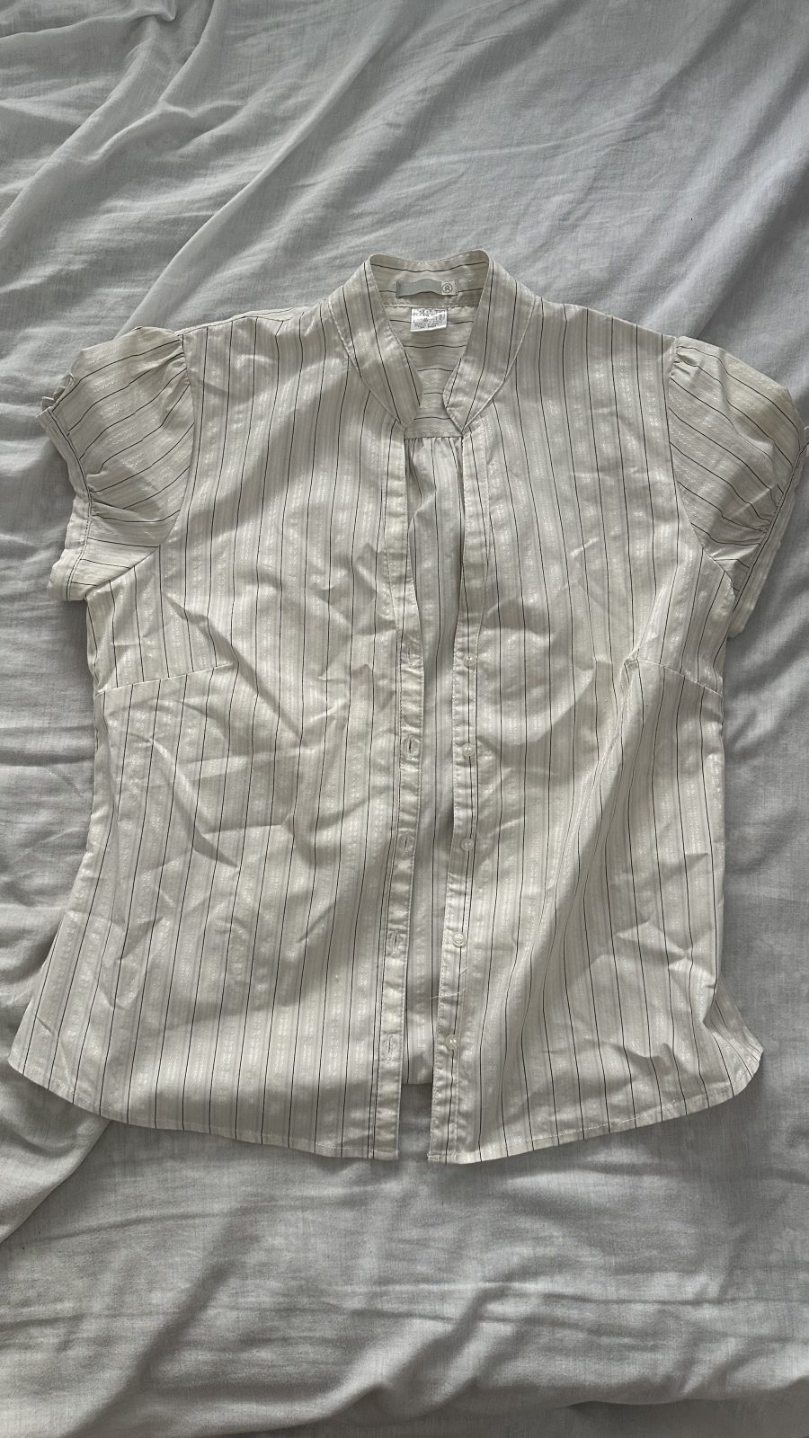 Chemise blanche élégante à rayures noires et dorées - Taille L / 40 / 12