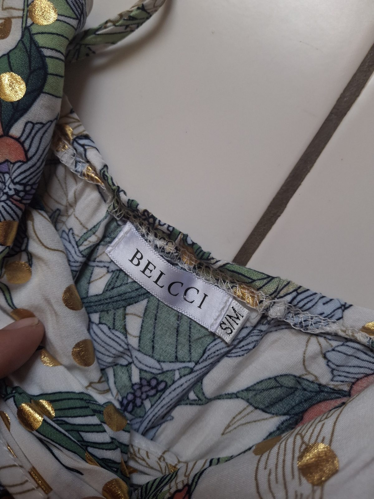 Robe longue fleurie blanche à pois dorés BELCI