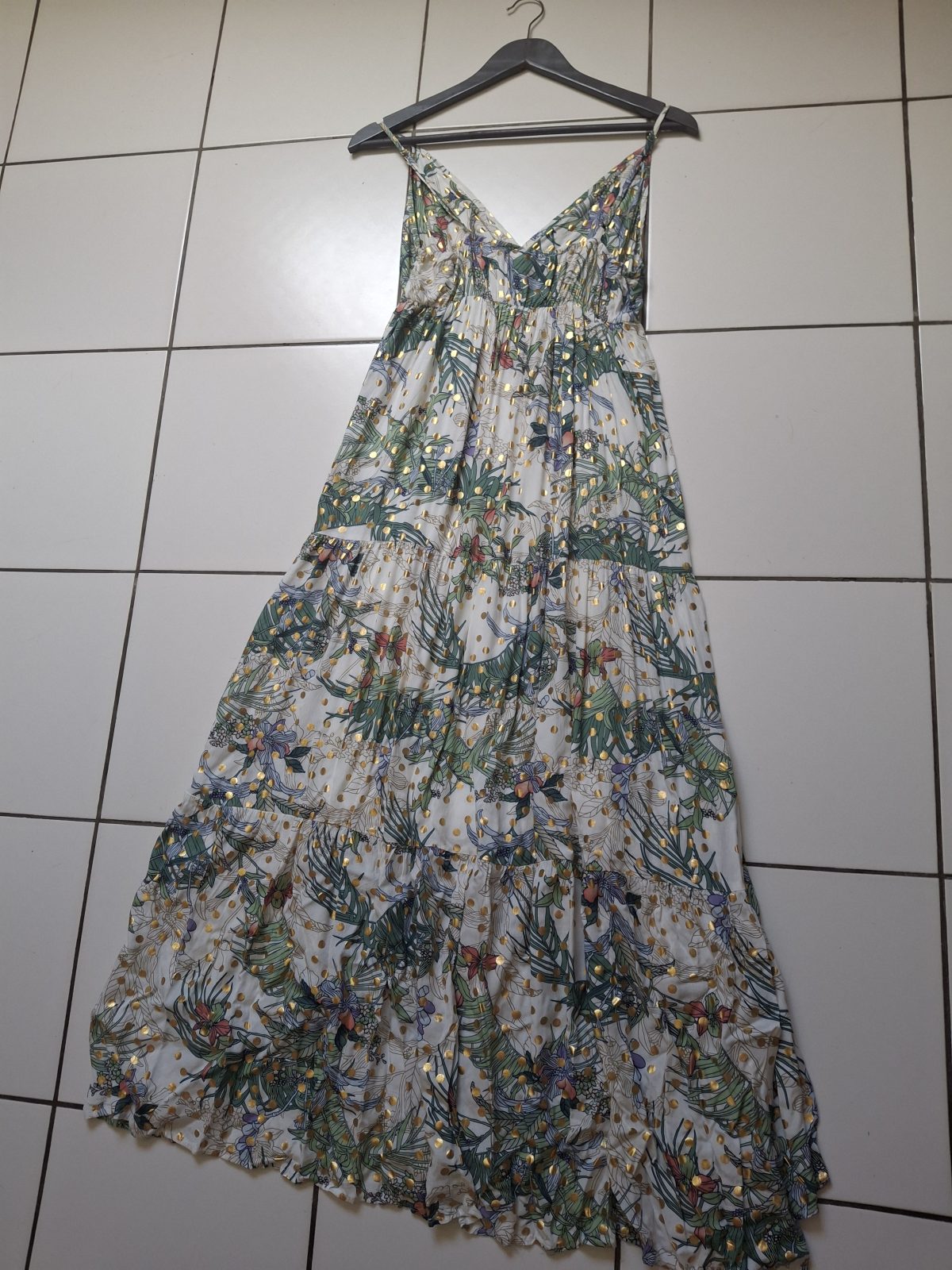 Robe longue fleurie blanche à pois dorés BELCI
