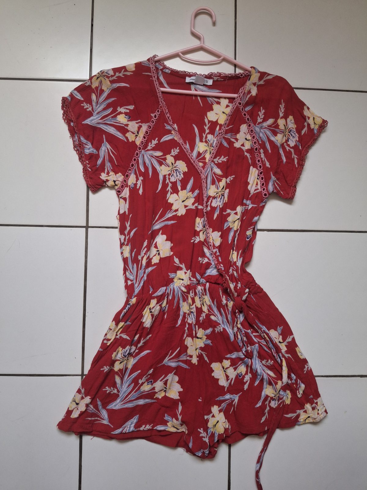 Haut fleuri rouge Colección Venco taille XS