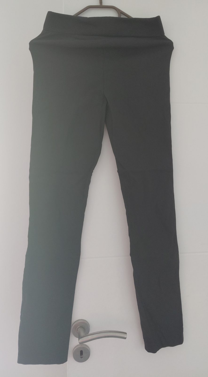 Pantalon slim gris femme