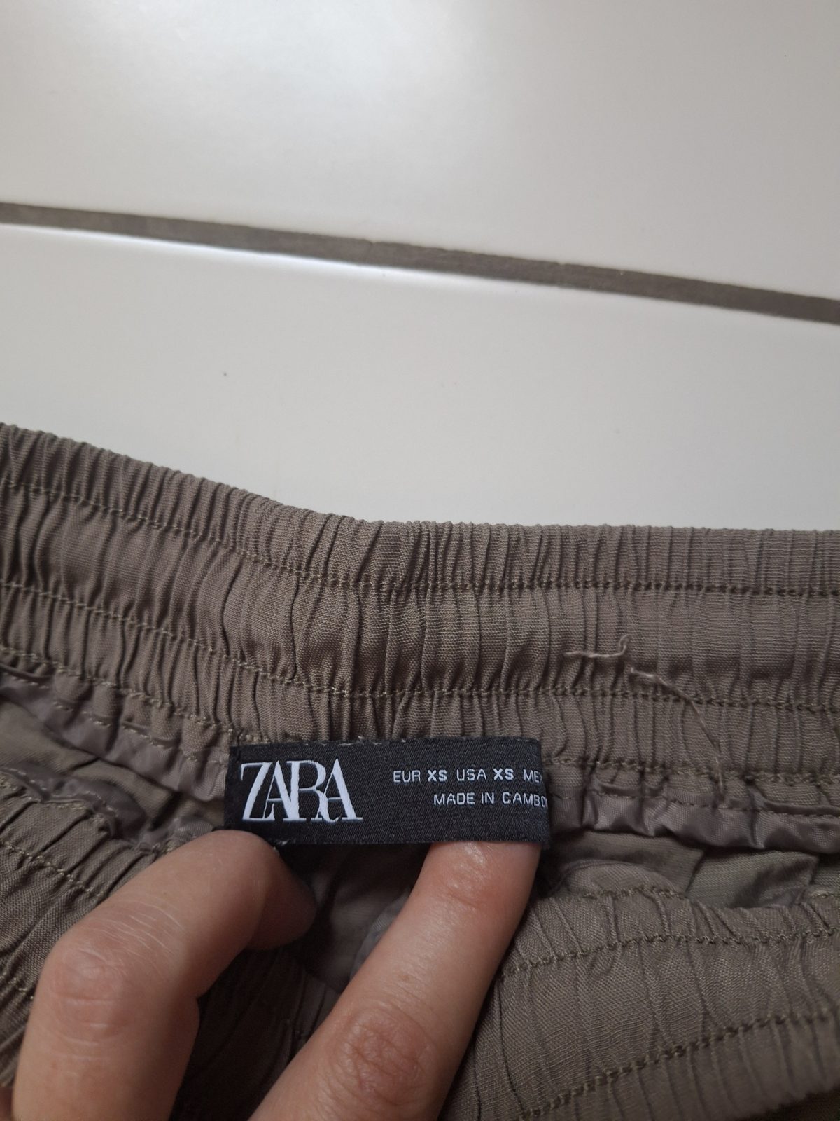Pantalon jogger kaki Zara taille XS