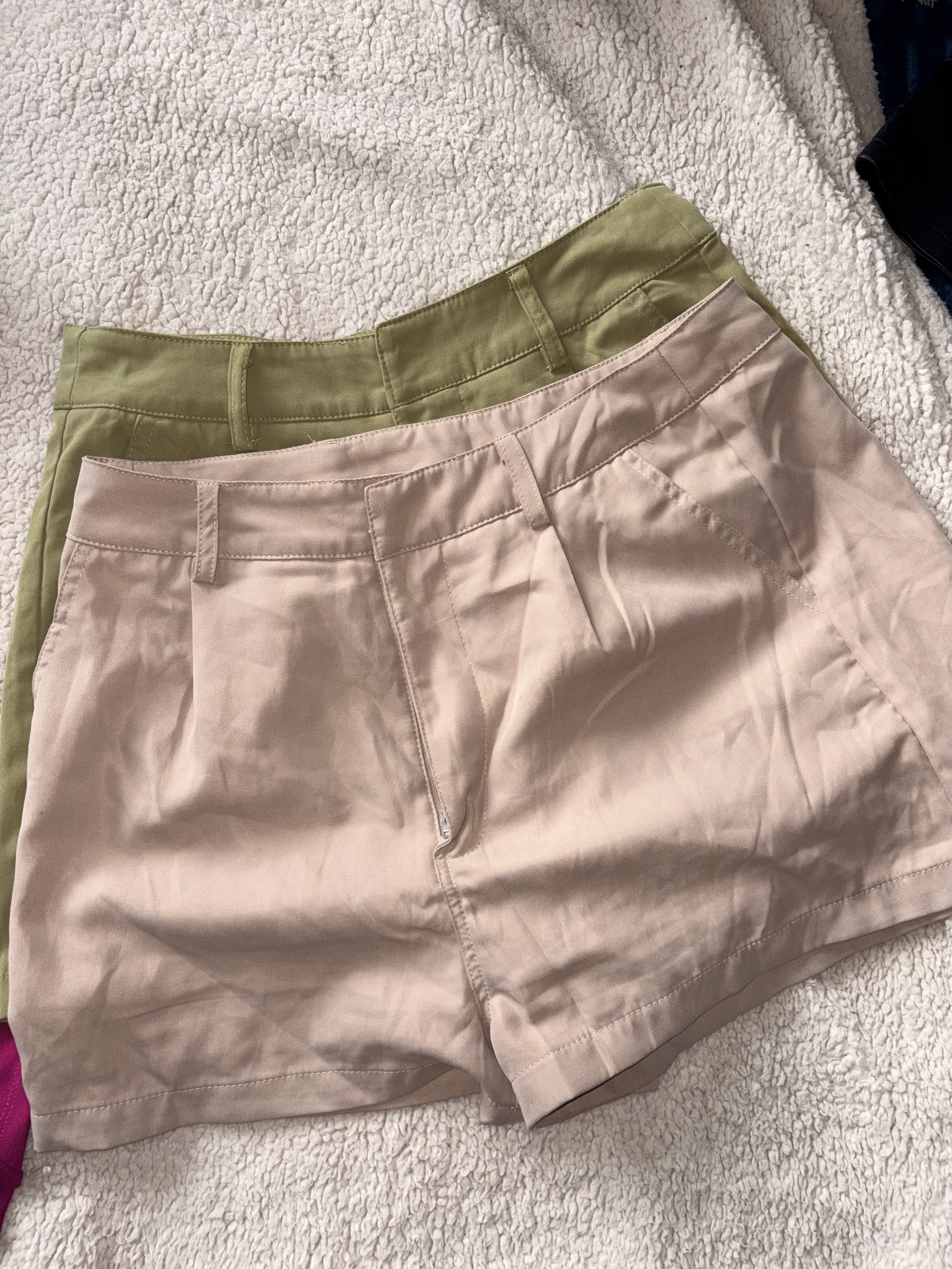 Vend lot de 2 shorts — Shein — La Réunion