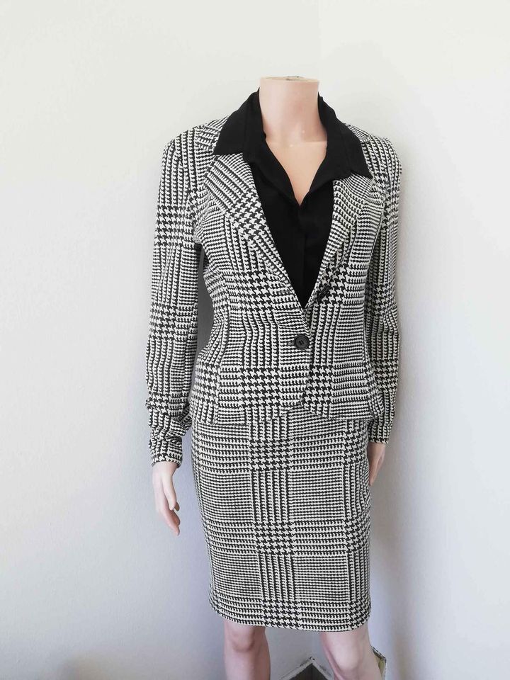 Ensemble tailleur jupe femme t36 — La Réunion