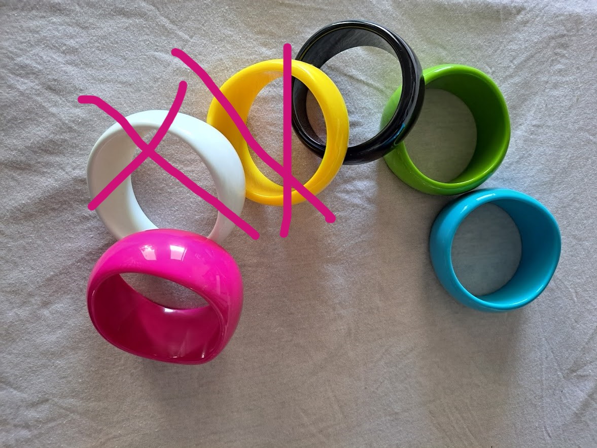 Gros bracelet de couleurs en bakélite — La Réunion