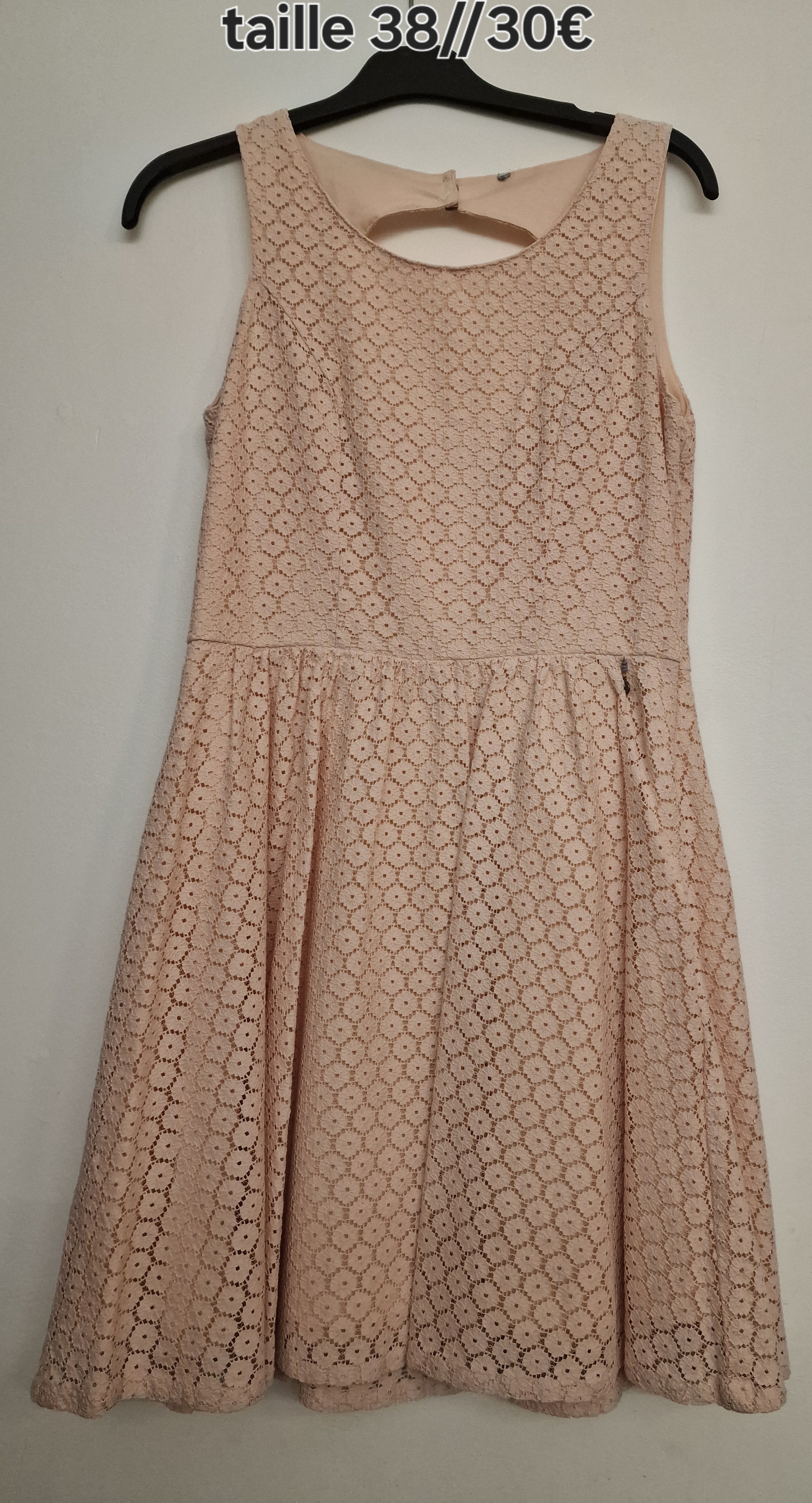 Vend robe taille 38 — La Réunion