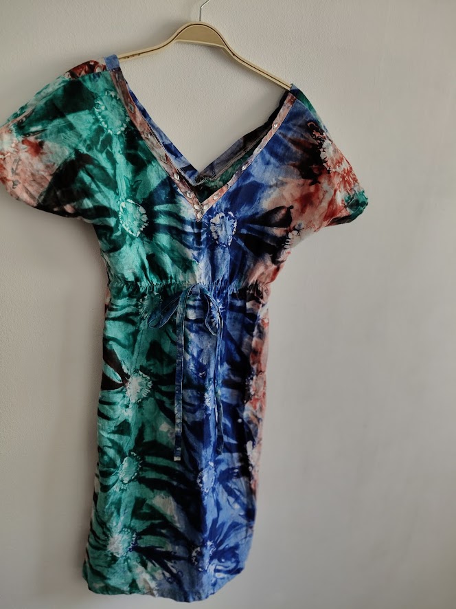 Robe multicolore Taille M très bon état — La Réunion