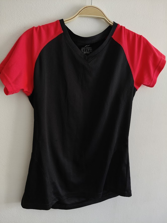 débardeurs de sport haut taille S/M, très bon état — La Réunion