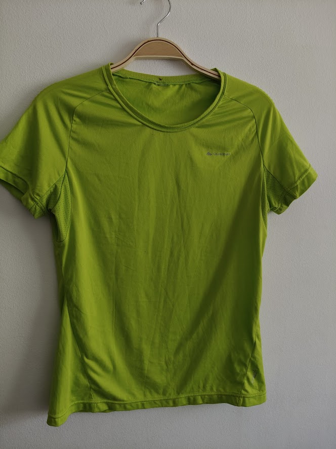 Vetement de sport haut taille S/M, très bon état — La Réunion