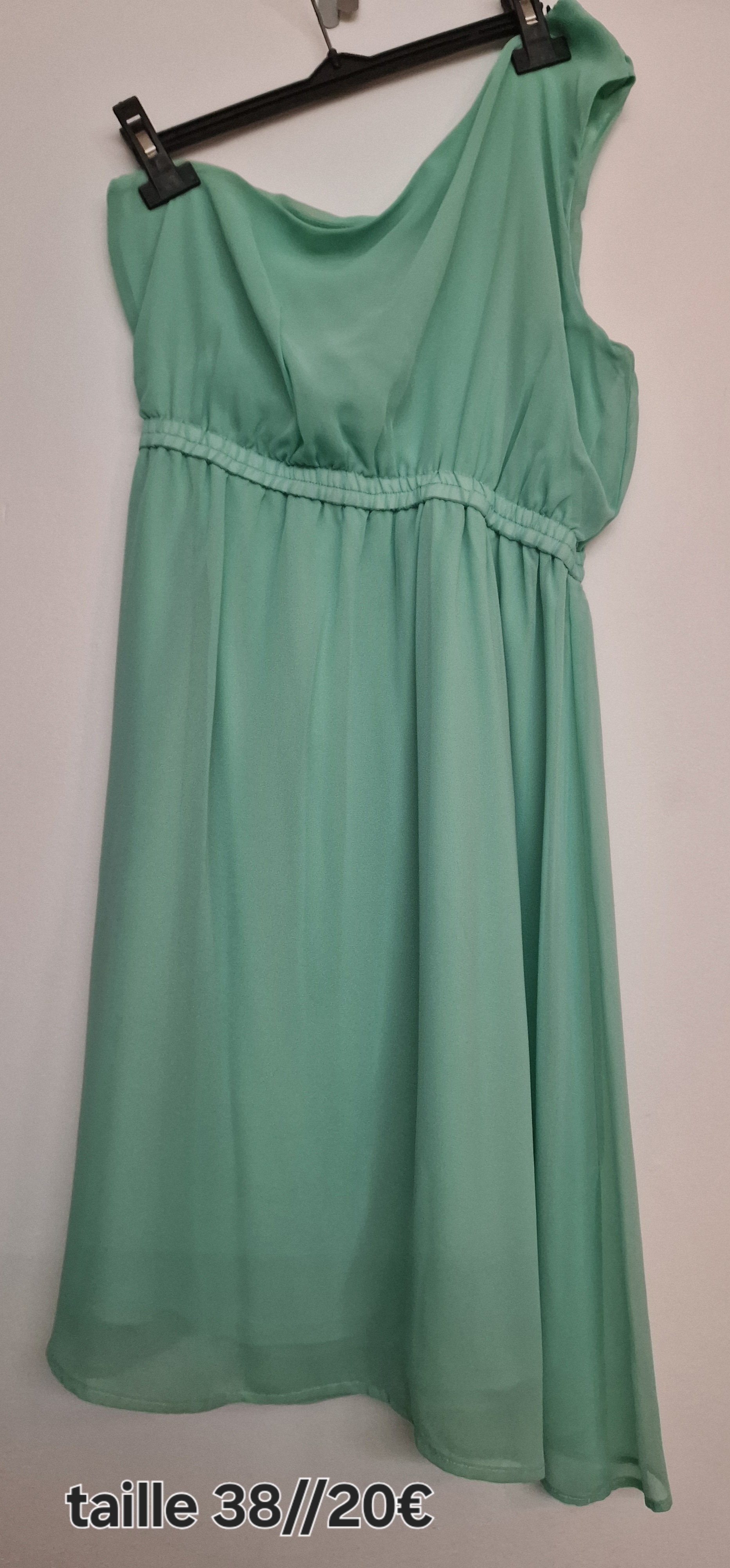 Vend robe taille 38 — La Réunion